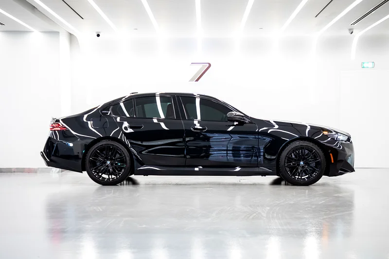 NEW 2025 BMW M5 | WITH WARRANTY |63612092697217112
