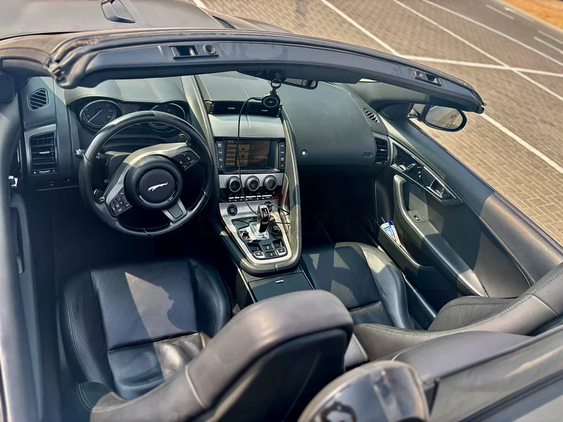 جاكوار F-Type كونفيرتبل63613735312641114