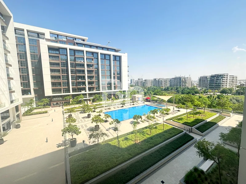 Prime Location | Pool and Park Views | Exclusive63754624694275110
