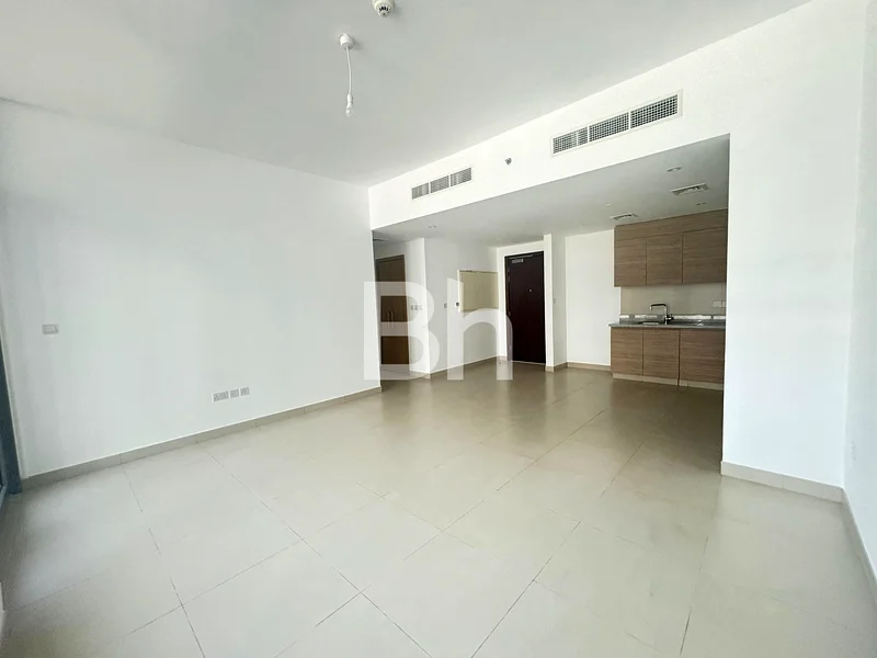 Prime Location | Pool and Park Views | Exclusive63754624694275113