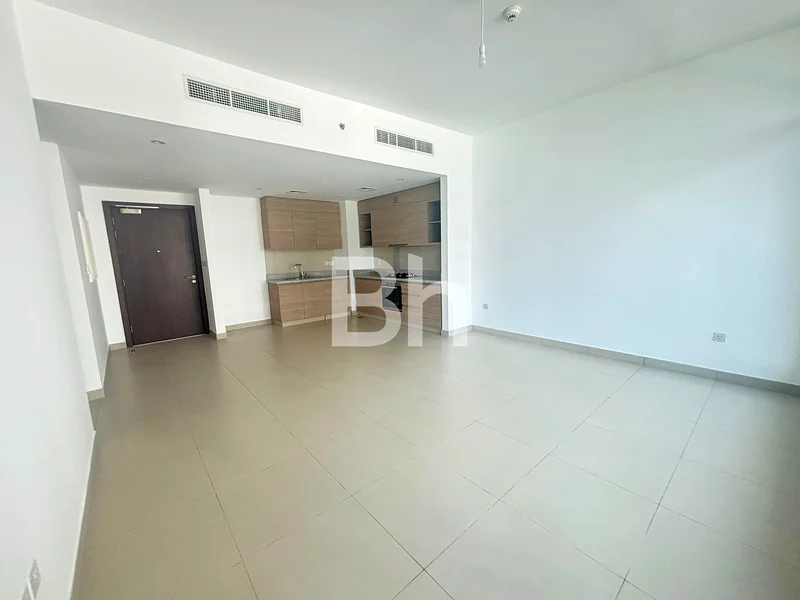 Prime Location | Pool and Park Views | Exclusive63754624694275111