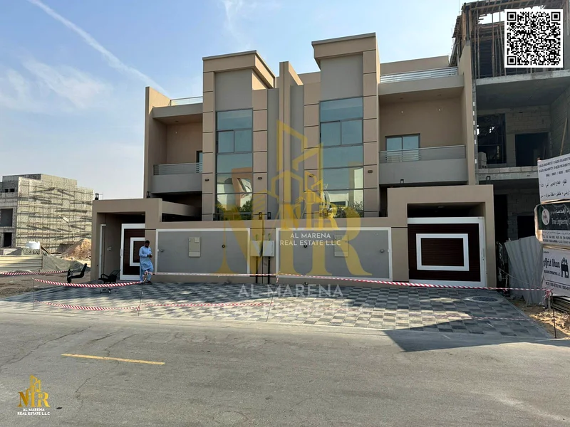 At a price inclusive of electricity, water and air conditioning, directly from the owner, personal finishing, super deluxe, freehold for all nationali63865336792835110
