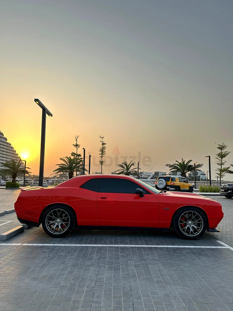 Dodge Challenger SRT 392 HEMI 6.4L || GCC SPEC ||63612062945026114