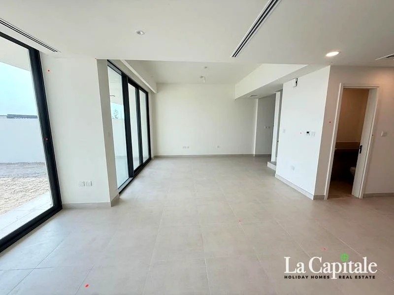 مطبخ مُحدّث | مناظر طبيعية | جاهز للانتقال63737448281857112
