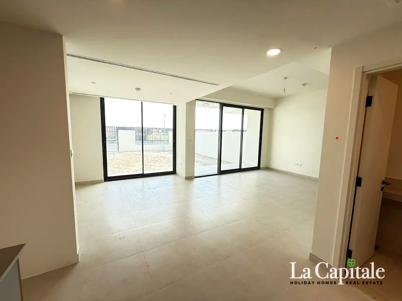 مطبخ مُحدّث | مناظر طبيعية | جاهز للانتقال63737448281857114
