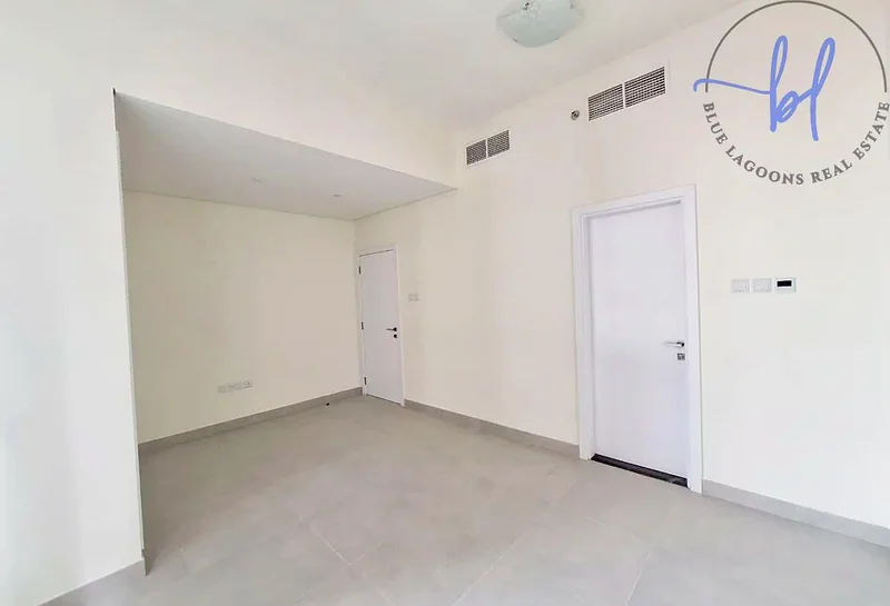 Bright Apt | Upgraded | Negotiable | Vacant63775322091138114