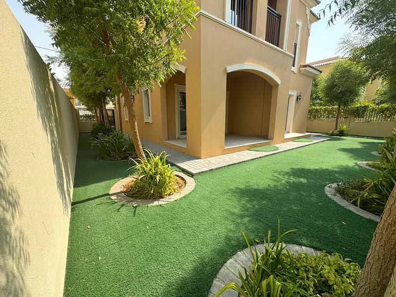 Stand alone|Corner unit|Large plot|Landscaped63735585001730110