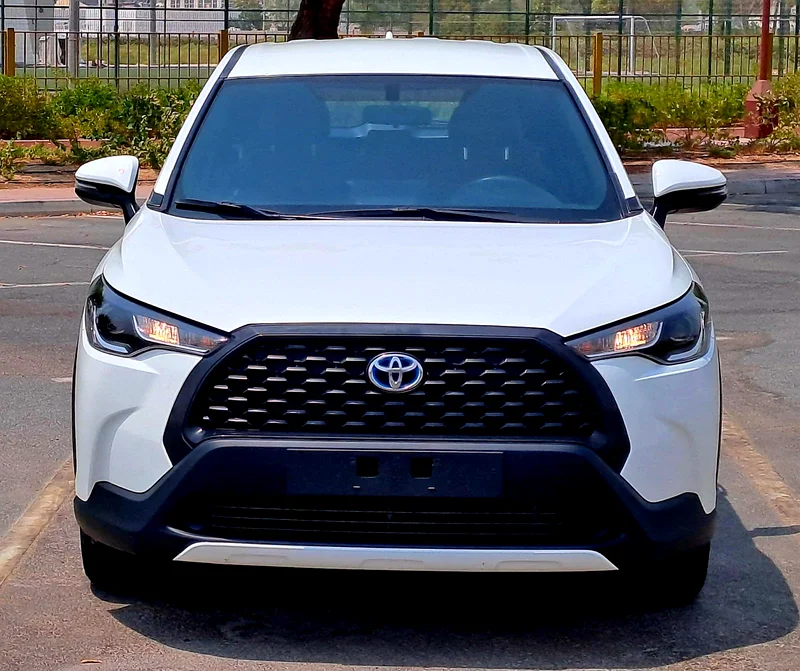 TOYOTA COROLLA CROSS 2023 1.8L HYBRID GCC (1250/-MONTHLY)63612447783810112