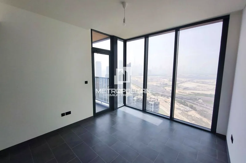 موقع متميز | غير مفروش | طابق عالي63759748254978110