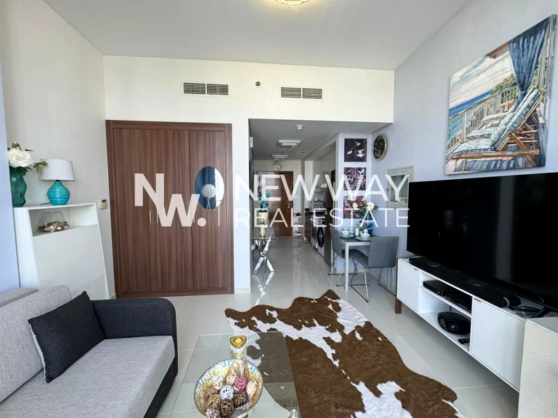 استوديو مفروش حديث للإيجار | مفروش بالكامل63738198891267111