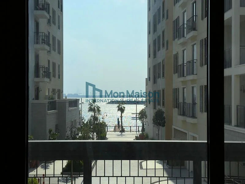 Multiple Options Available | Vacant | Marina View63808221933826112