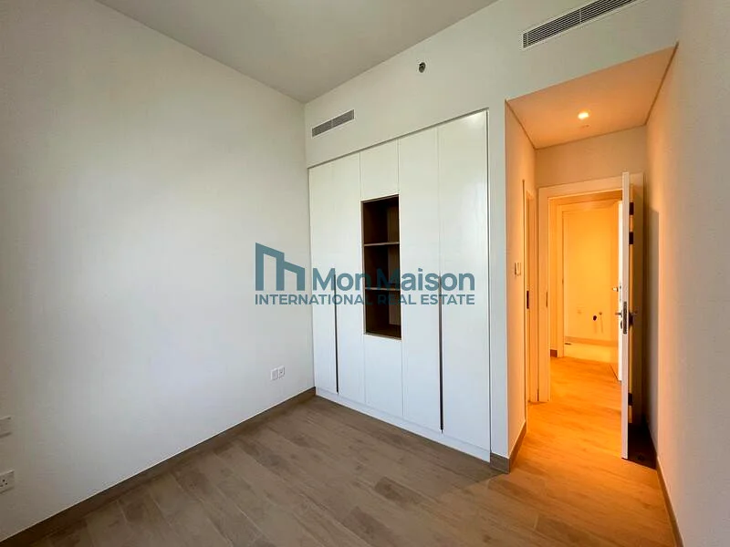 Multiple Options Available | Vacant | Marina View63808221933826113