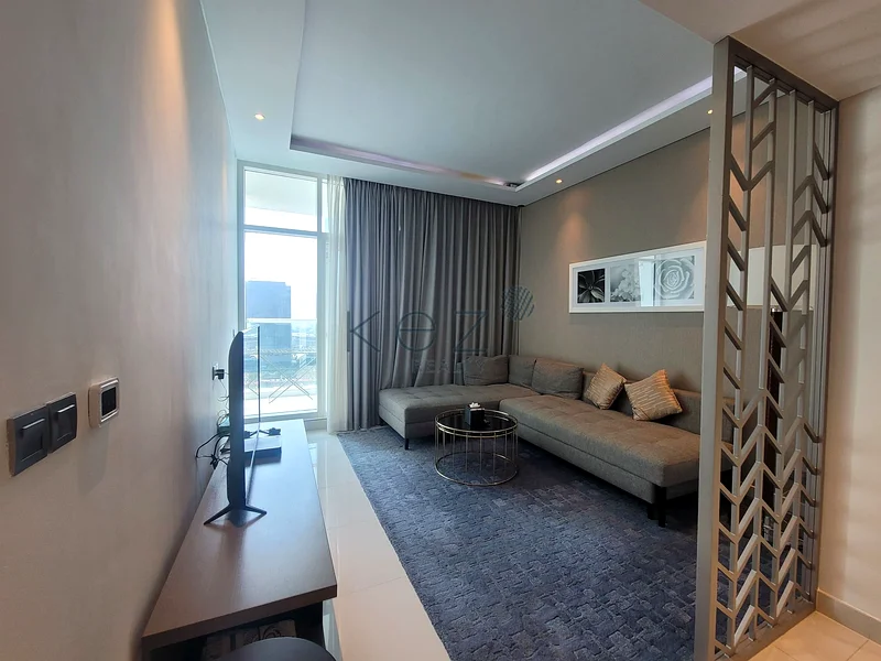 Vacant | Canal View| Balcony with waterfront view63795532500994112