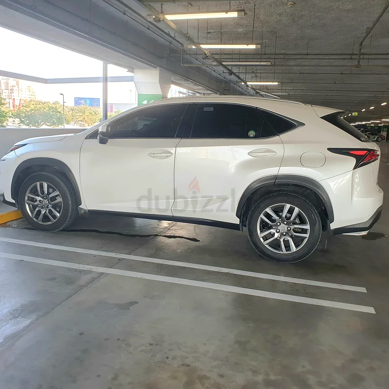LEXUS NX200T 2015 GCC SUNROOF LEATHER SEATS ONLY 139000KMS63612072798467111