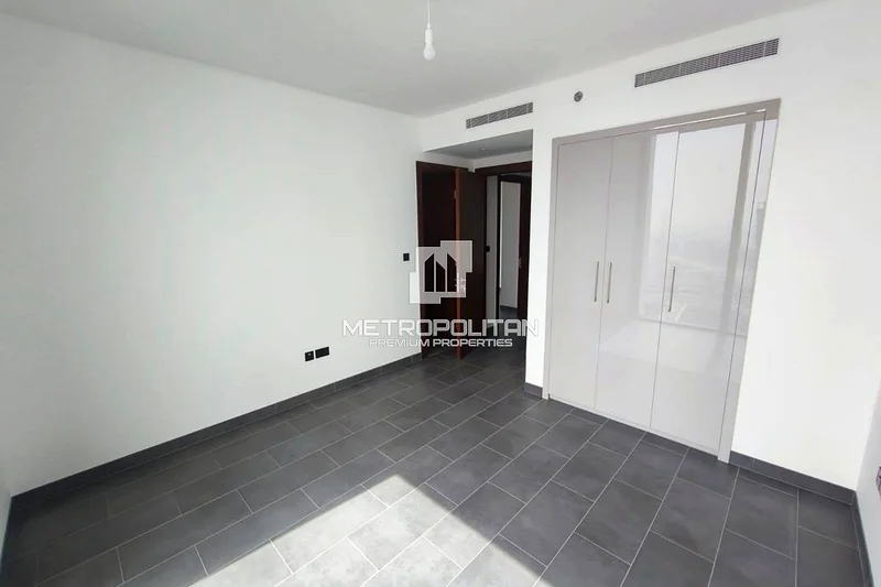 موقع متميز | غير مفروش | طابق عالي63759748254978113