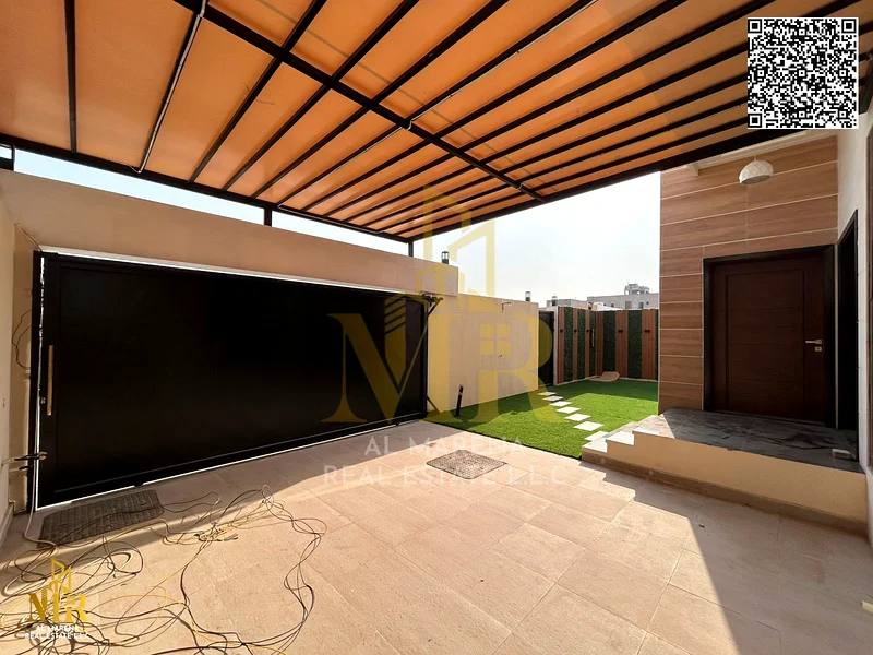A villa directly from the owner, with personal finishing, on a main street, close to all services, freehold for all nationalities and without a down p63882954118658114