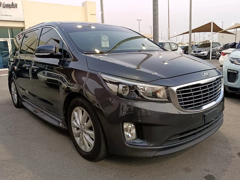 KIA CARNIVAL GCC ONE OWNER63612077351427111