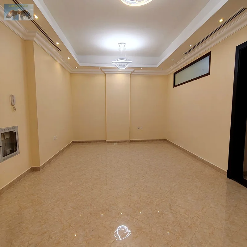 فرصة ذهبية للعيش الراقي في شقة واسعة مع تشطيبات فاخرة في منطقة الرويس 3 - عجمان.63719426007041110