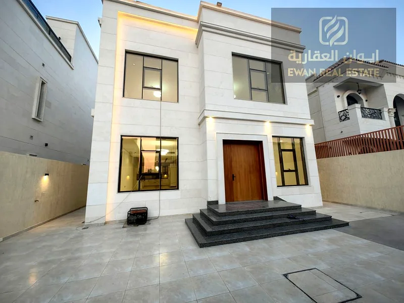 للبيع، فيلا بواجهة حجرية بالكامل، تشمل الكهرباء والمياه وتكييف الهواء. مباشرة من المالك.63902114434307111