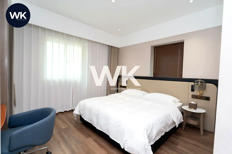 Luxury Furnished | UPGRADED | Pool View63726658089091111