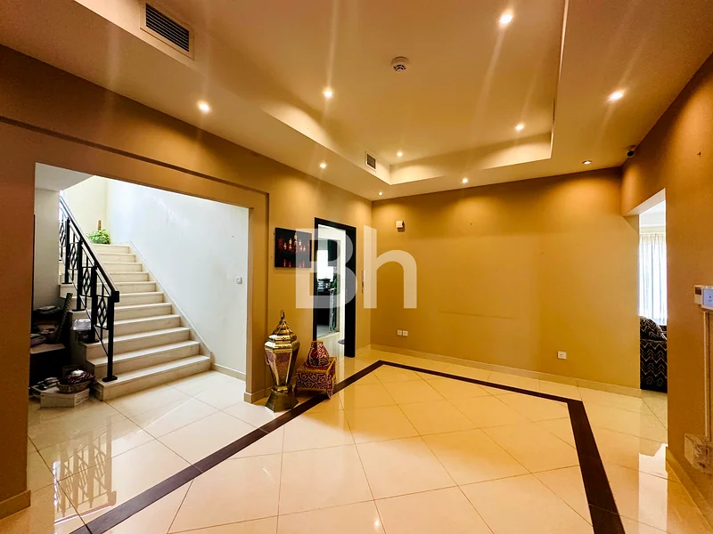 Vacant | Single Row | Huge Plot | Immaculate63731086396291111