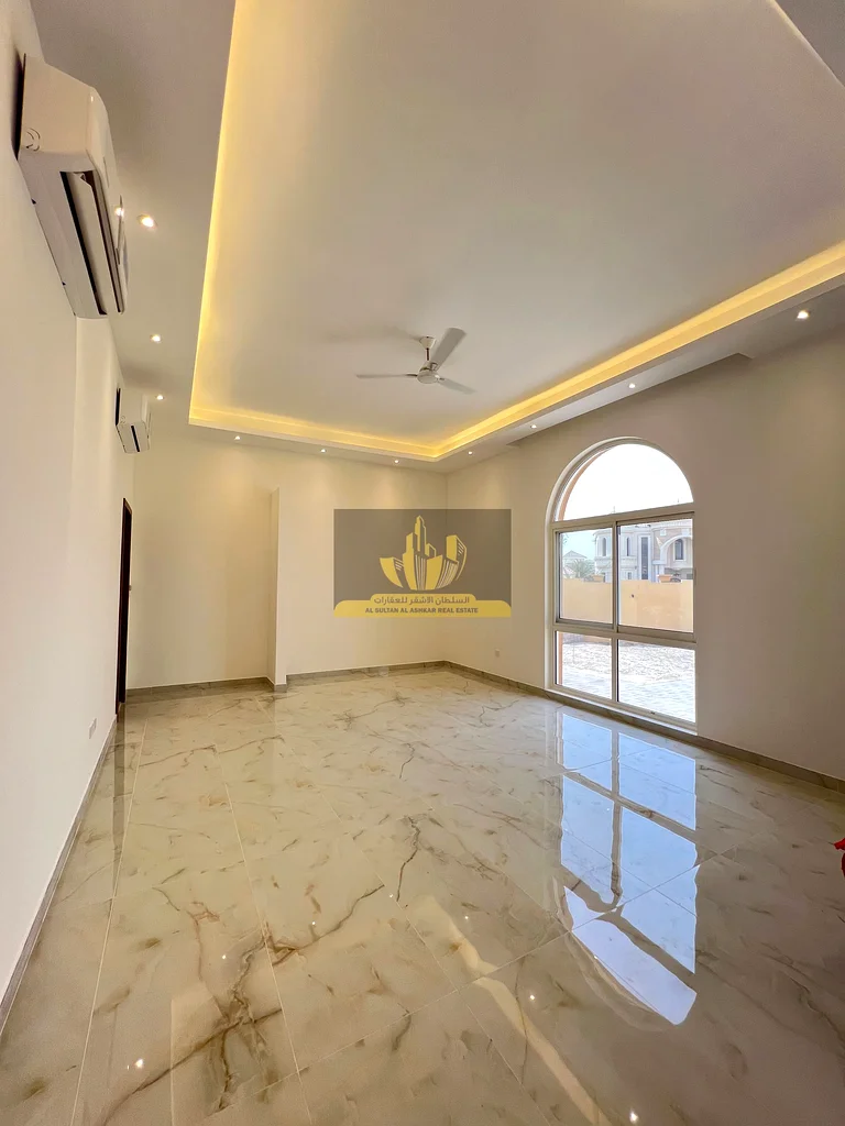 فيلا للإيجار في الوارقاء 4 بالطابق الأرضي 4 غرف نوم رئيسية63730242969731111