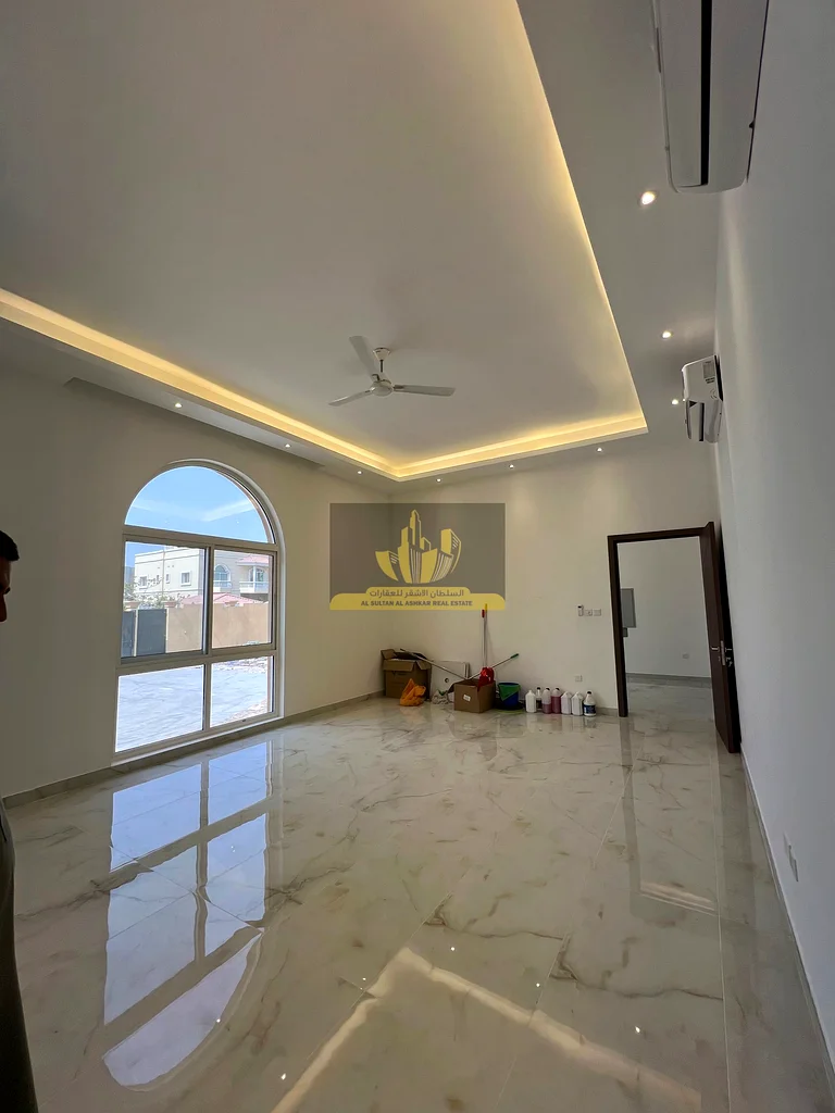 فيلا للإيجار في الوارقاء 4 بالطابق الأرضي 4 غرف نوم رئيسية63730242969731112