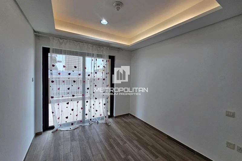 Huge Layout | Chiller Free | With Maidsroom63780903973122112