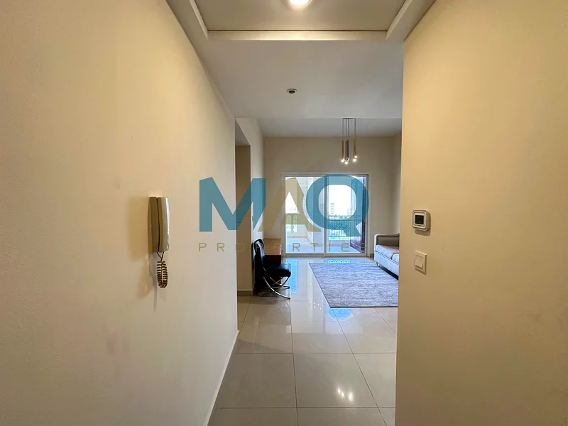 إطلالة على البحيرة | مفروشة | شرفة كبيرة63814457080705111