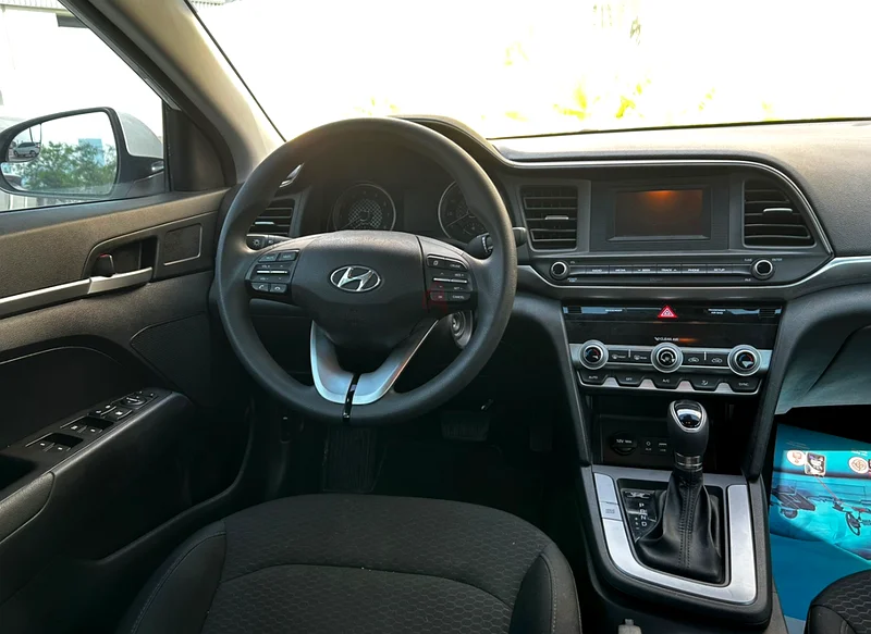 Hyundai Elantra 202063612087037826114