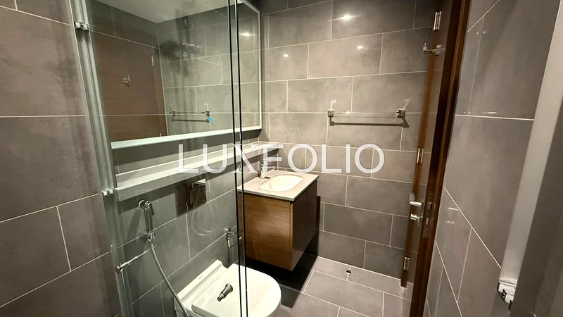 Modern | Pool View | Great Location63759561673731112