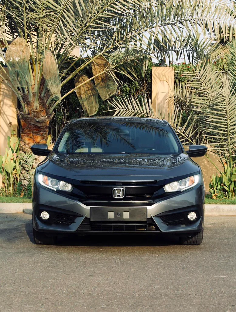 INSTALLMENT GCC HONDA CIVIC 2019 MODEL (USED CAR) AVAILABLE ON BANK FINANCE.63612064935042112