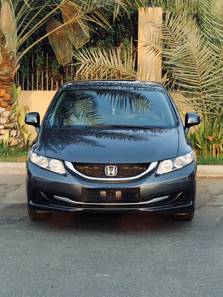 Honda civic | GCC specs | agency maintained | Low kms |63612064797953110