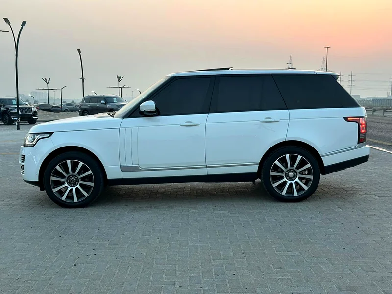 RANGE ROVER VOUEH HSE 2015 GCC FIRST OWNER63612090128771113