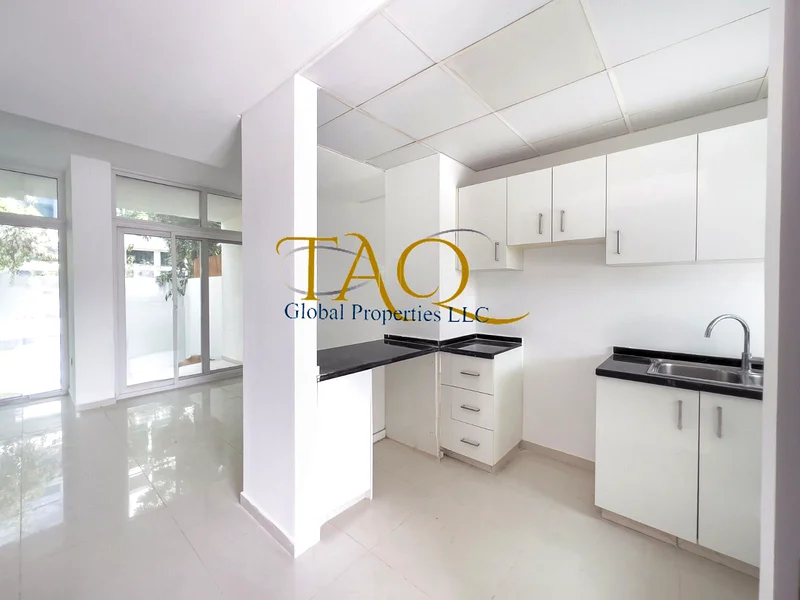 PRIME LOCATION | 3 BEDROOM TOWNHOUSE | PARK &  POOL FACING | READY T MOVE IN |64003011250691113