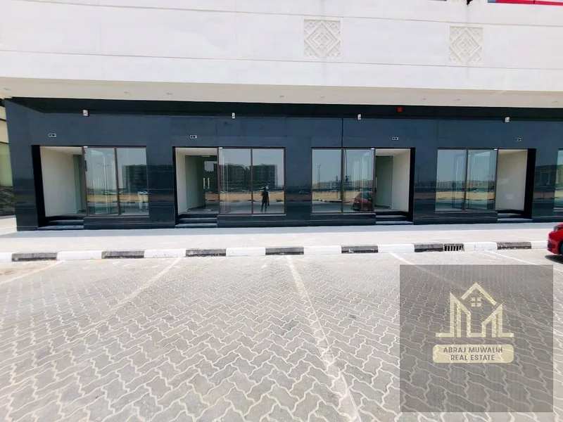 محل جديد بالكامل بمساحة 40 ديسك حرة في موقع متميز63622816472067114