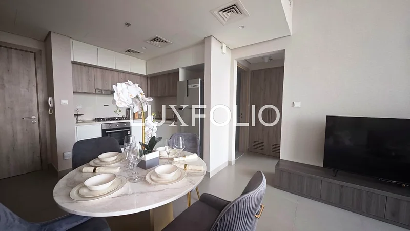 Vacant | Furnished | Modern63753851079682112
