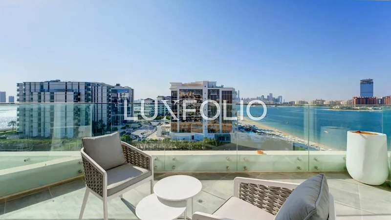 Stylish | Spacious | Sea View | Short Term Option63654982362755110
