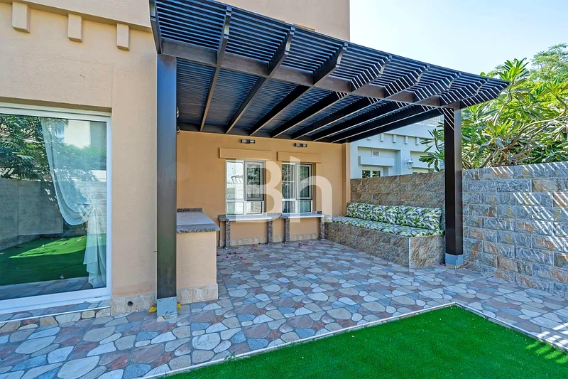 Upgraded | Vacant | Opposite Pool and Park63654978734210110