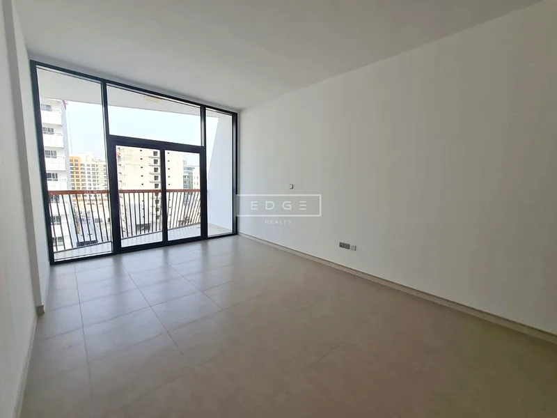 مُحسّن جيدًا | التصميم الأكبر | شاغر قريبًا63654981813890114