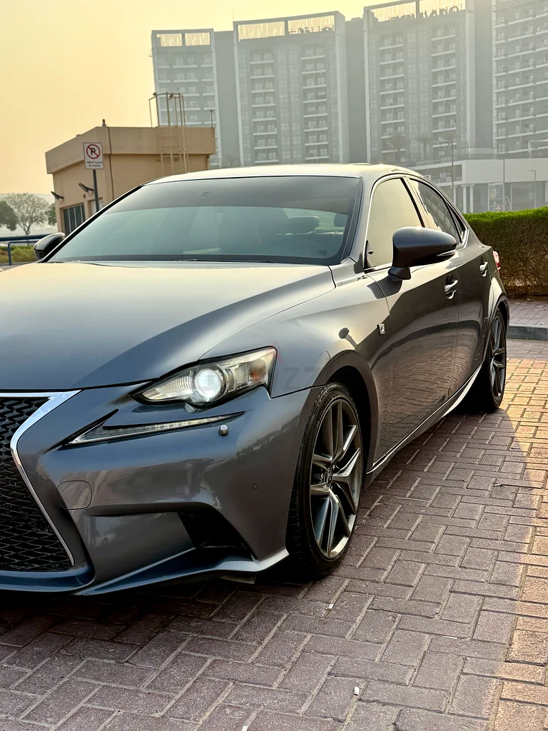 Lexus IS 350 - GCC Spec - Direct Owner63612074132994112
