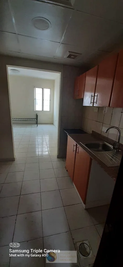 شقة صغيرة للإيجار في المدينة الدولية، مجمع فرنسا63743033963009111