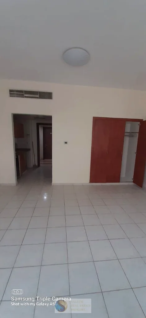 شقة صغيرة للإيجار في المدينة الدولية، مجمع فرنسا63743033963009114