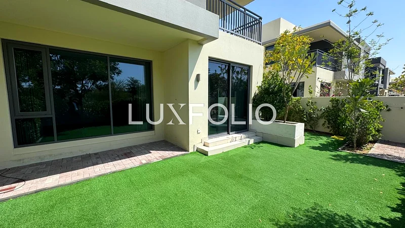 Available Now | Backing onto Pool | Prime Location63754830937858112