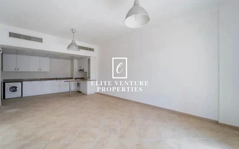 SPACIOUS | HUGE LAYOUT | PRIME LOCATION63982447857155111