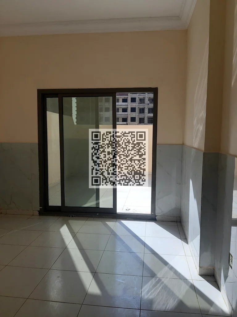 شقة من غرفتي نوم وصالة مع بوديوم أو تراس للإيجار في أبراج بارادايس ليك ب663712151678977111