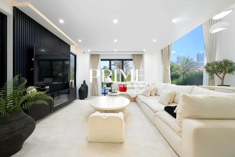 Skyline Views | Upgraded | Plot 13,800 sqft63918088003586114