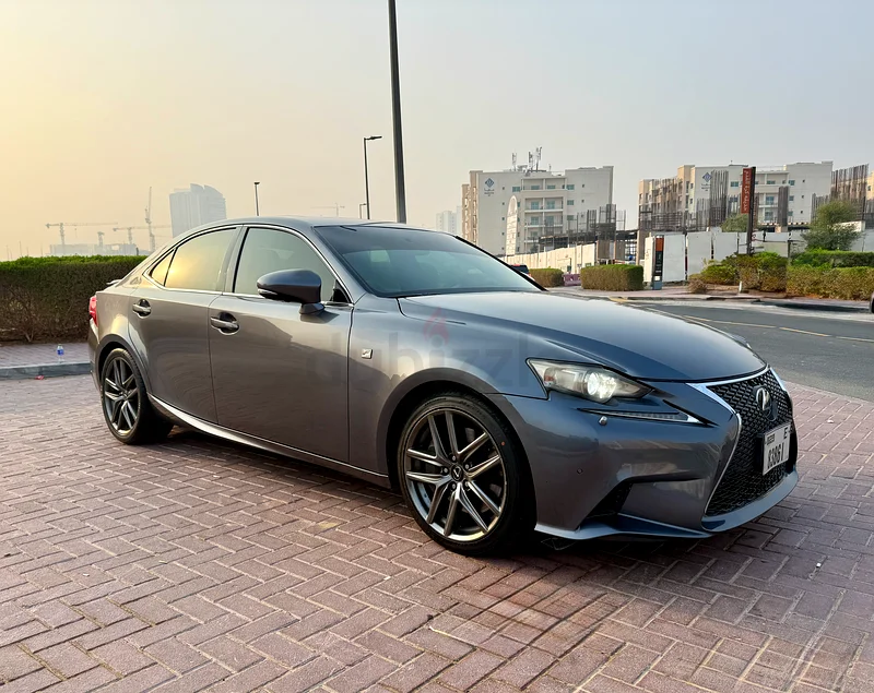 Lexus IS 350 - GCC Spec - Direct Owner63612074132994114