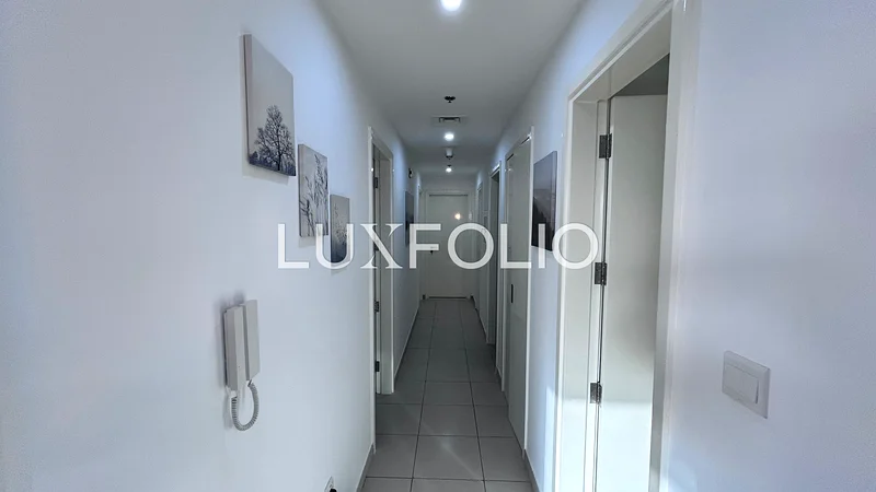 High Floor | Exclusive | Upgraded63951421494402114