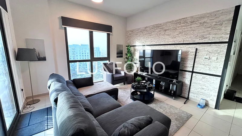 High Floor | Exclusive | Upgraded63951421494402112